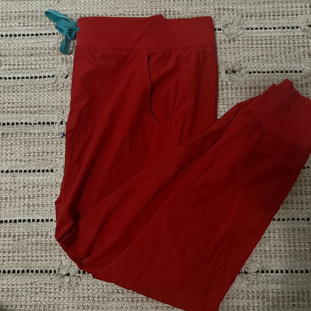 Size MP Fiolite Zamora Jogger Scrub